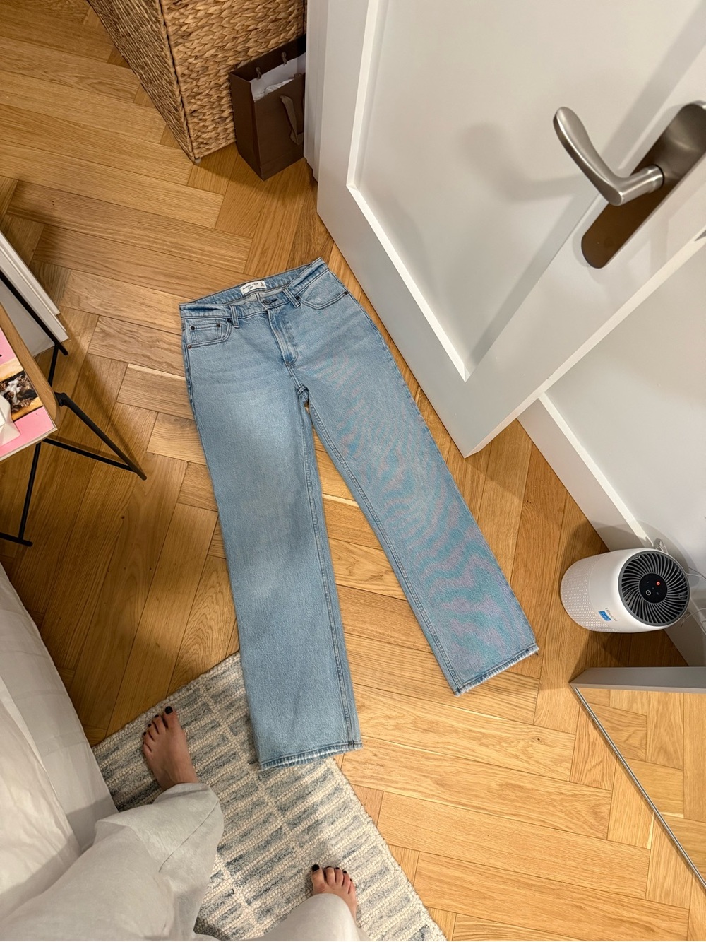 Abercrombie Light Blue low-Rise Straight Jeans